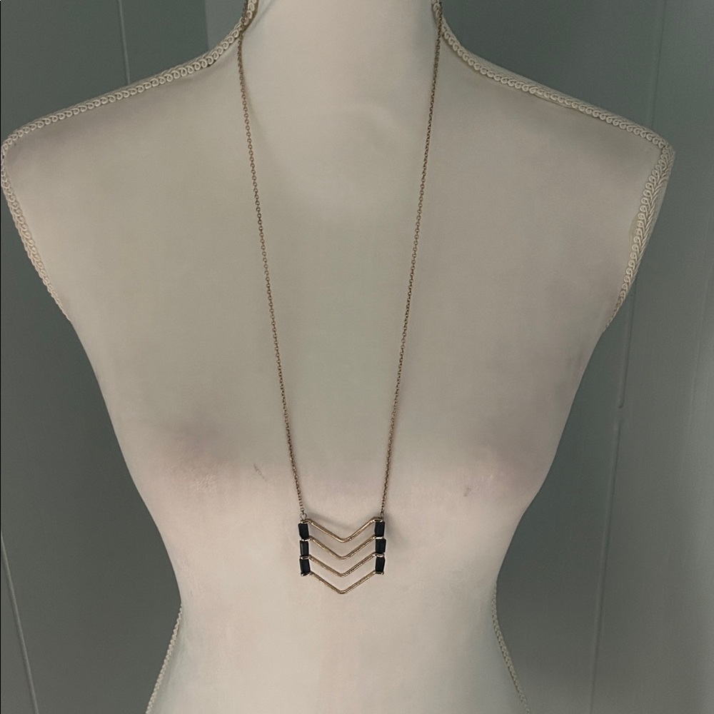 Elegant Black and Gold Necklace